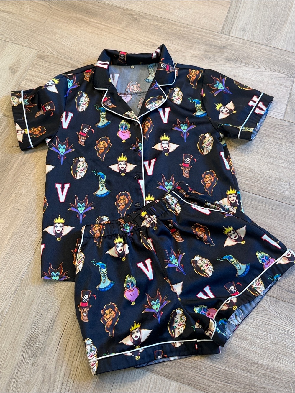 Forever 21 Black Villain Print Short Pajama Set